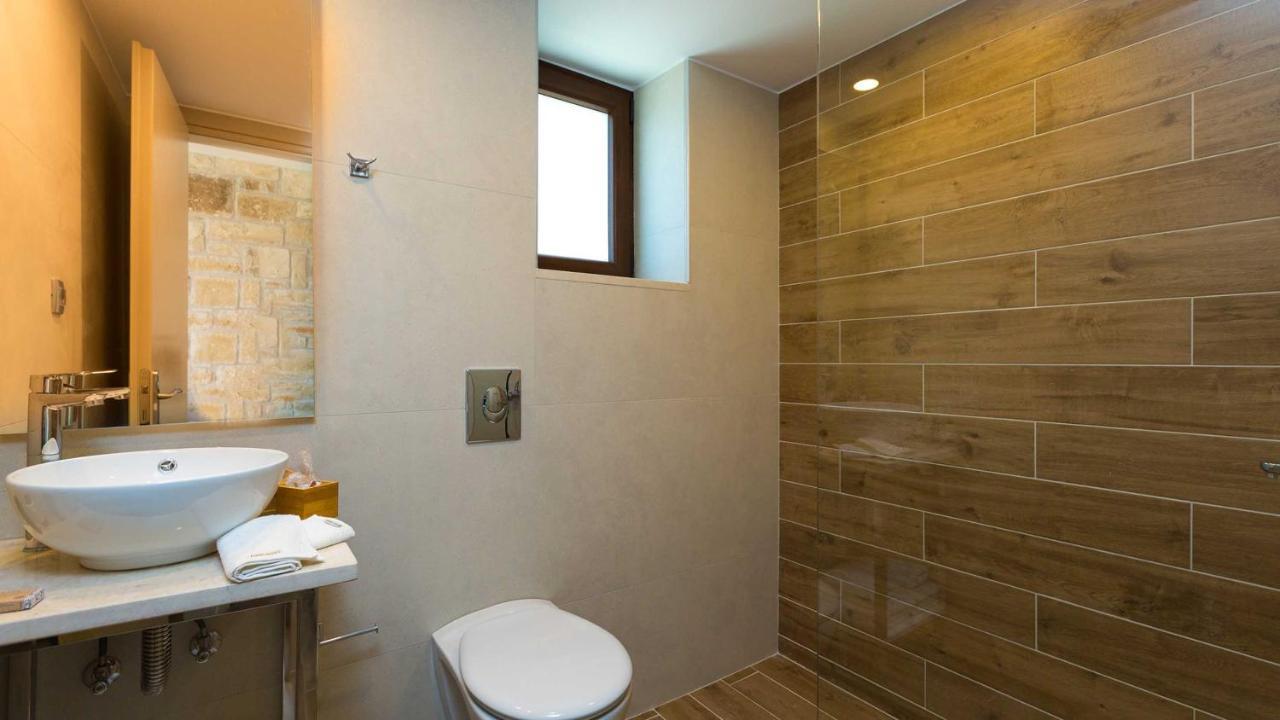 Villa Emilia I Luxury, Amazing Seaview, Next To The Town Kíssamos Екстериор снимка