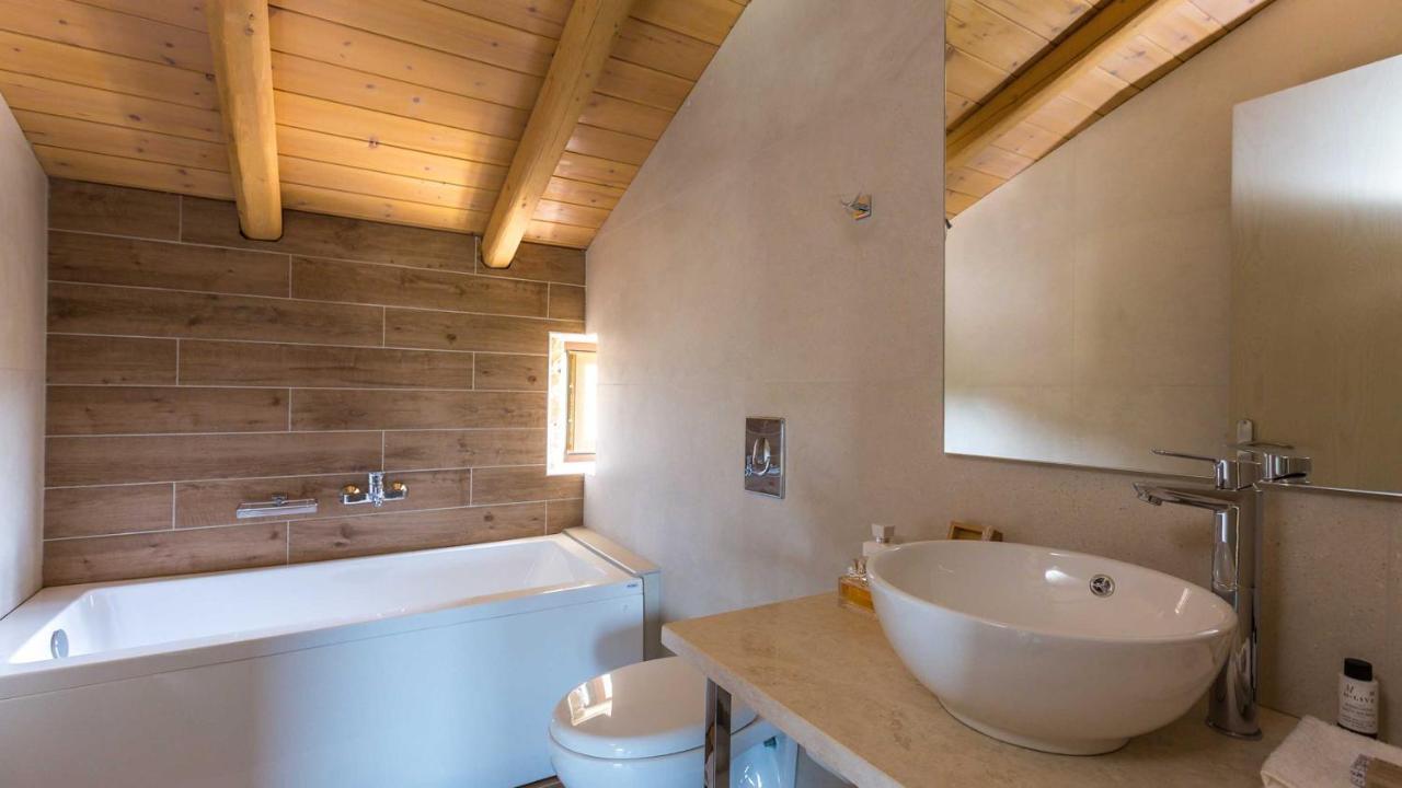 Villa Emilia I Luxury, Amazing Seaview, Next To The Town Kíssamos Екстериор снимка