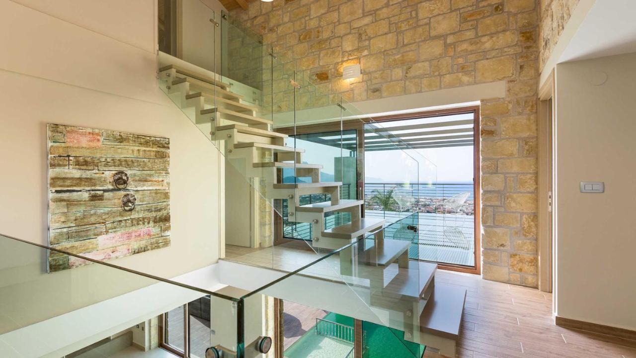 Villa Emilia I Luxury, Amazing Seaview, Next To The Town Kíssamos Екстериор снимка
